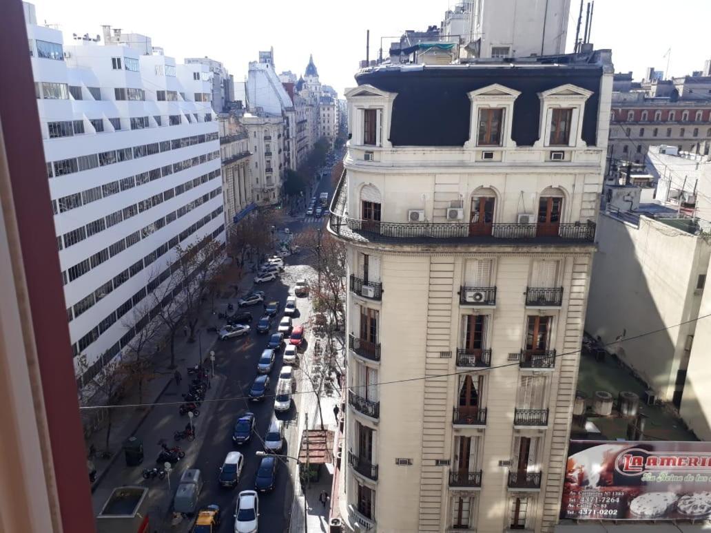 شقة 4 Ventanales Sobre La Avenida Corrientes بوينس آيرس المظهر الخارجي الصورة