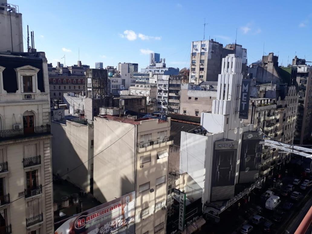 شقة 4 Ventanales Sobre La Avenida Corrientes بوينس آيرس المظهر الخارجي الصورة