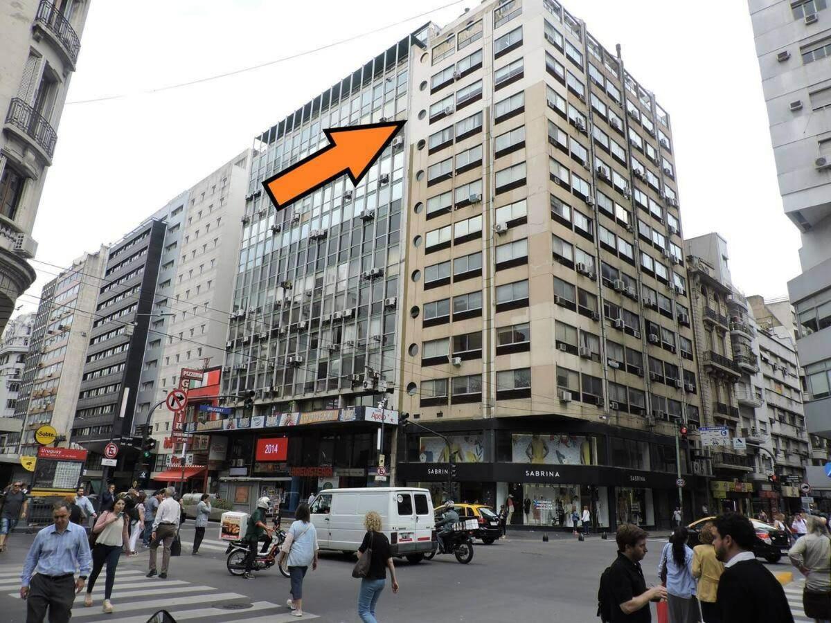 شقة 4 Ventanales Sobre La Avenida Corrientes بوينس آيرس المظهر الخارجي الصورة
