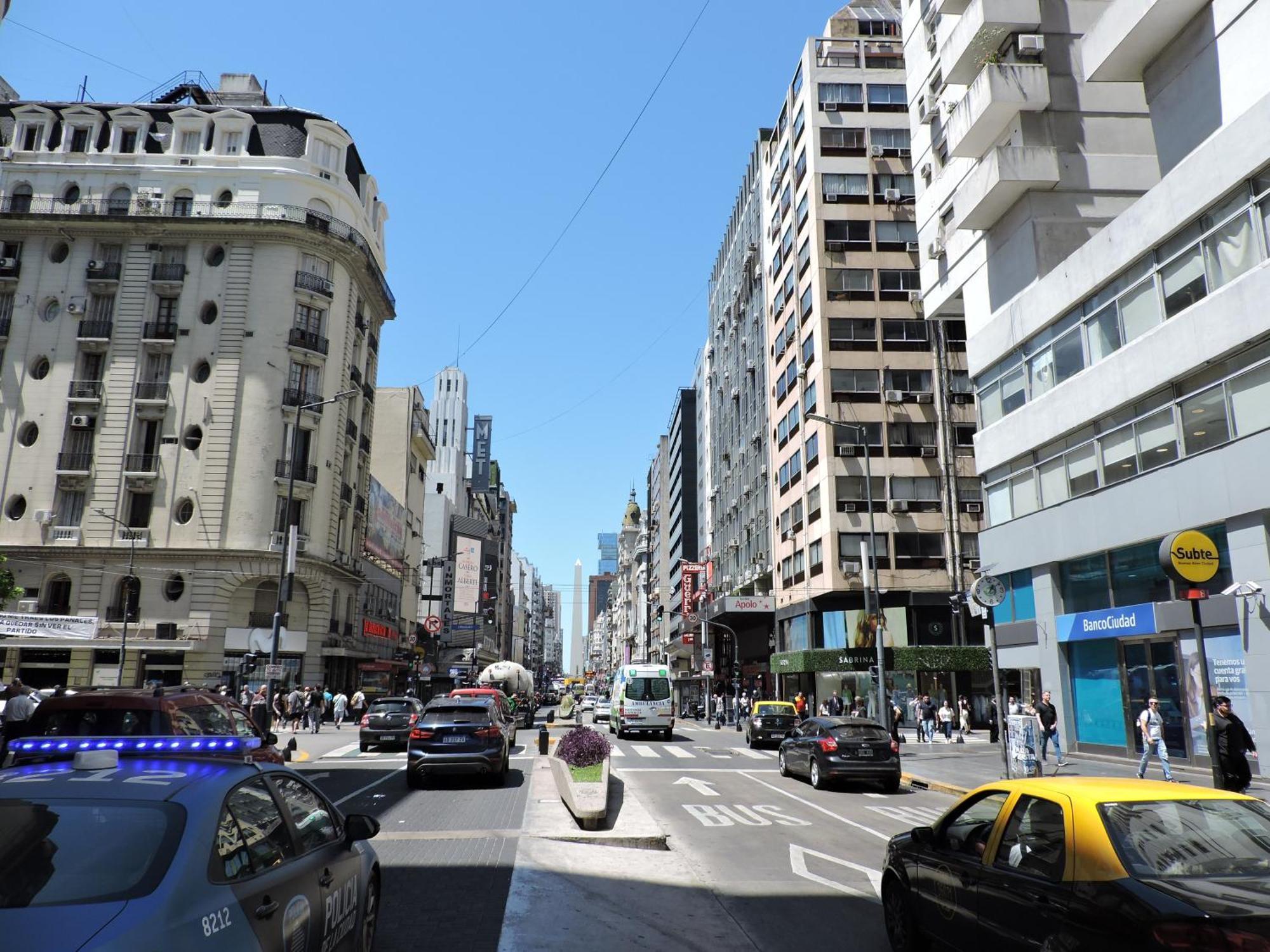 شقة 4 Ventanales Sobre La Avenida Corrientes بوينس آيرس المظهر الخارجي الصورة